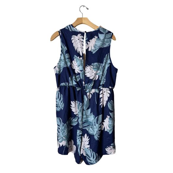 Shein Plus 1X Navy Blue Tropical Print V-Neck Romper Jumpsuit One Piece - Picture 4 of 5